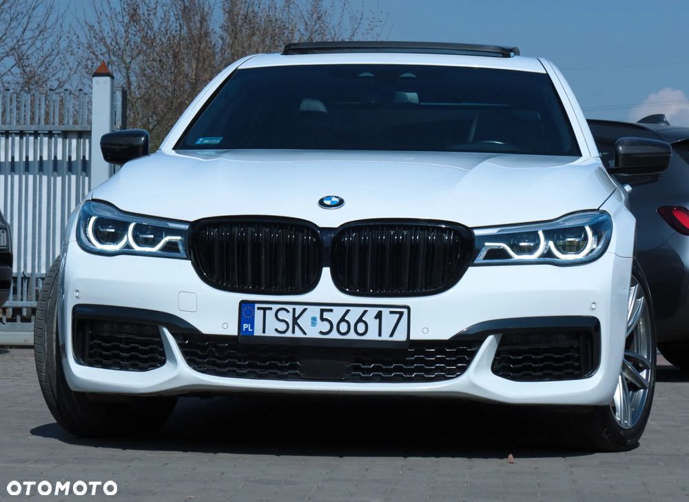BMW Seria 7 750Li xDrive - 26