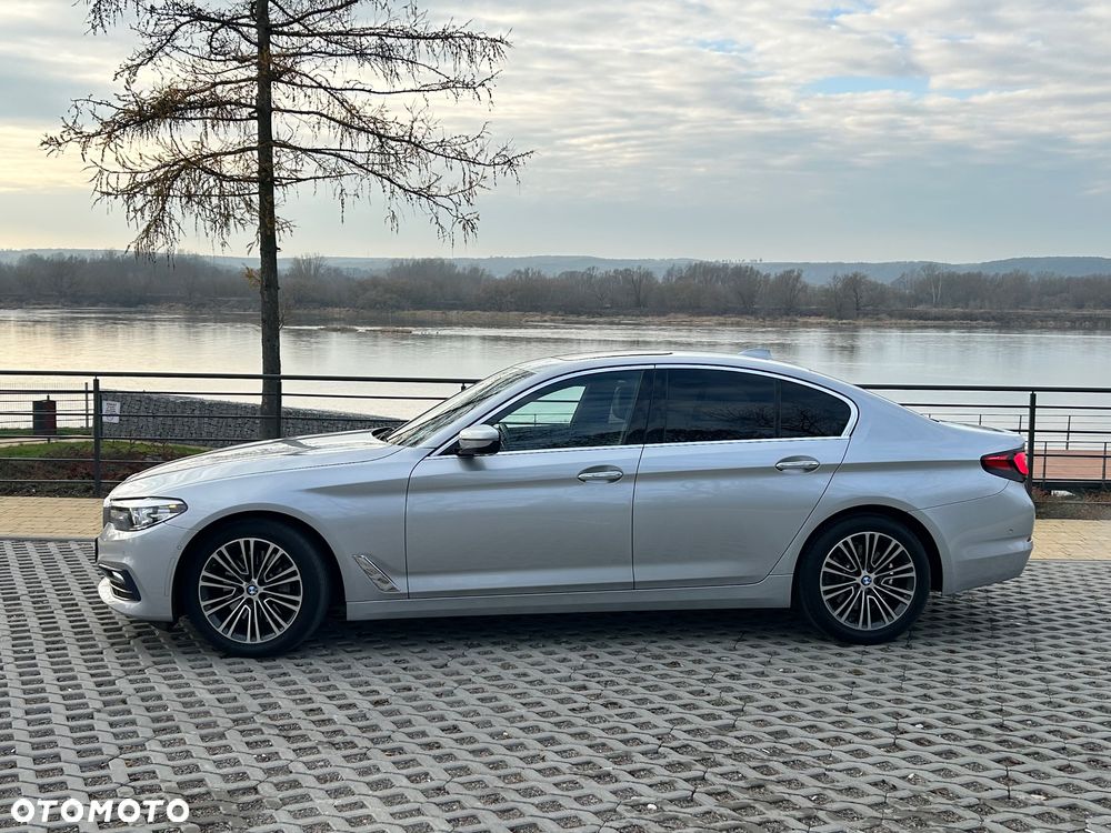 BMW Seria 5 530i xDrive GPF Sport Line sport - 5