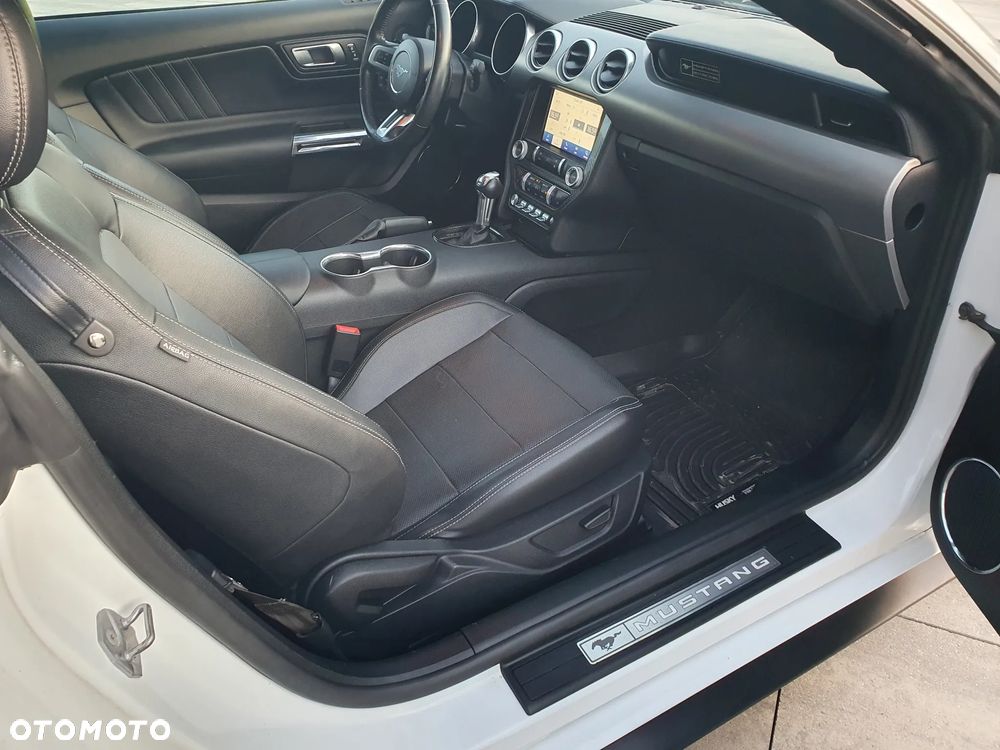 Ford Mustang - 29