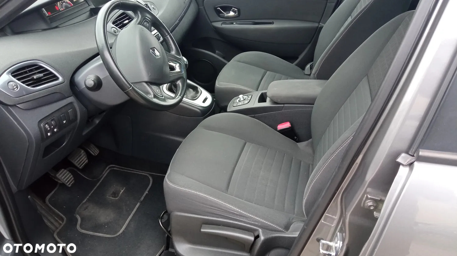 Renault Scenic 1.5 dCi Limited - 9