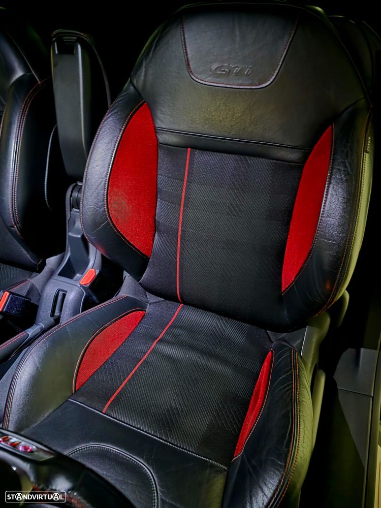 Peugeot 208 GTI 200 THP - 6