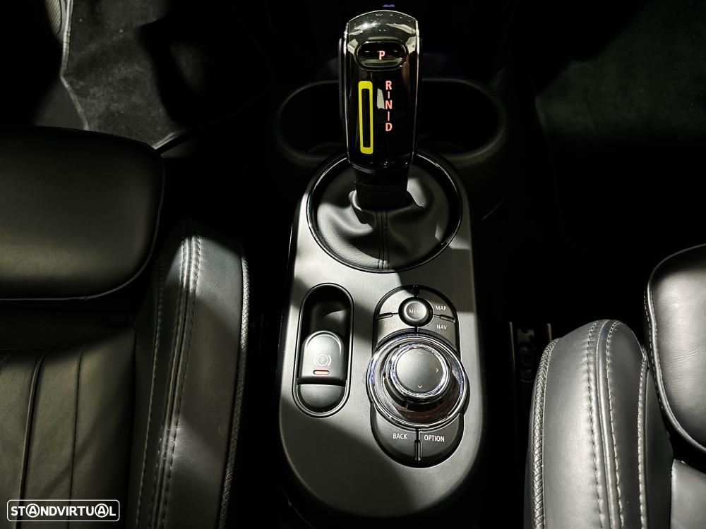 MINI 3 Portas Cooper SE Premium Classic - 38