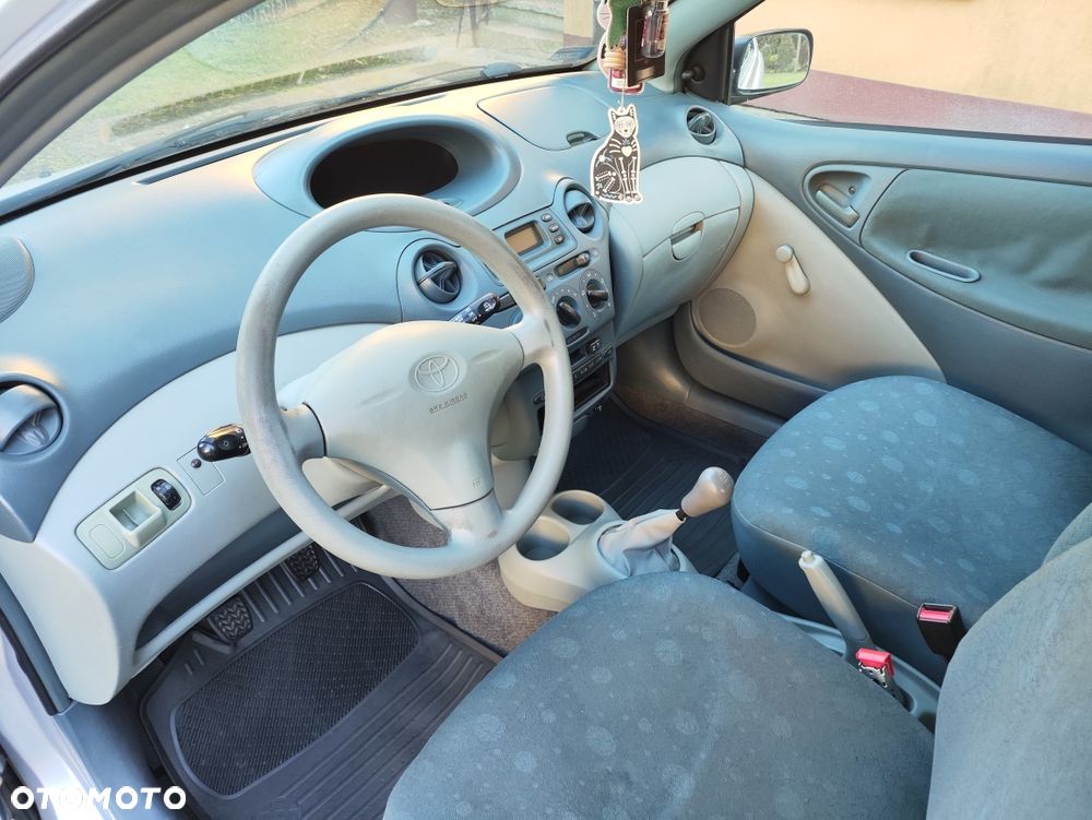 Toyota Yaris - 6