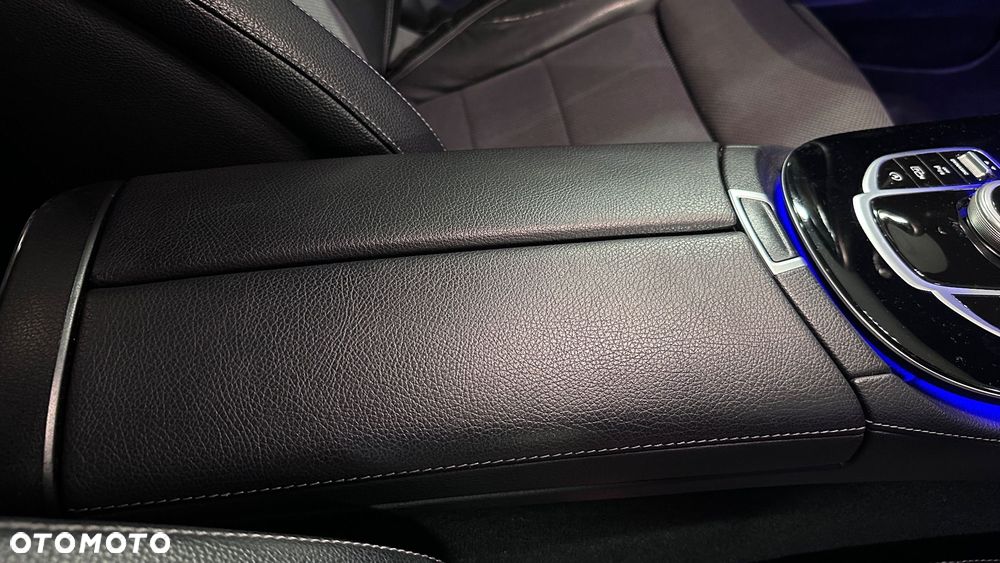 Mercedes-Benz Klasa E 220 d Business Edition 9G-TRONIC - 36