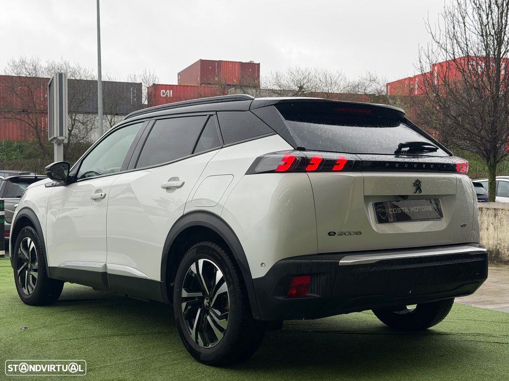 Peugeot e-2008 GT Pack - 4