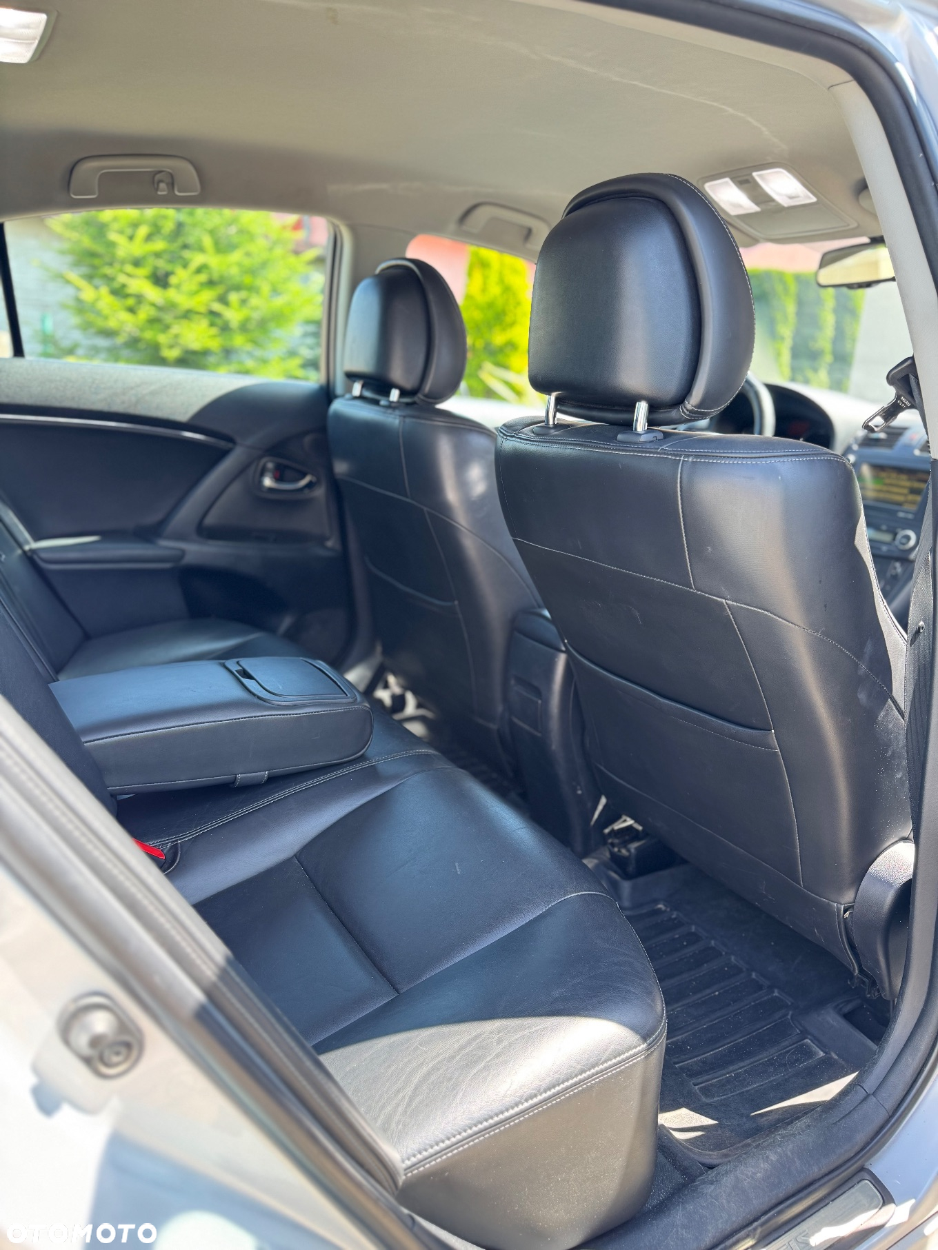 Toyota Avensis 1.8 Multidrive S Sol - 12