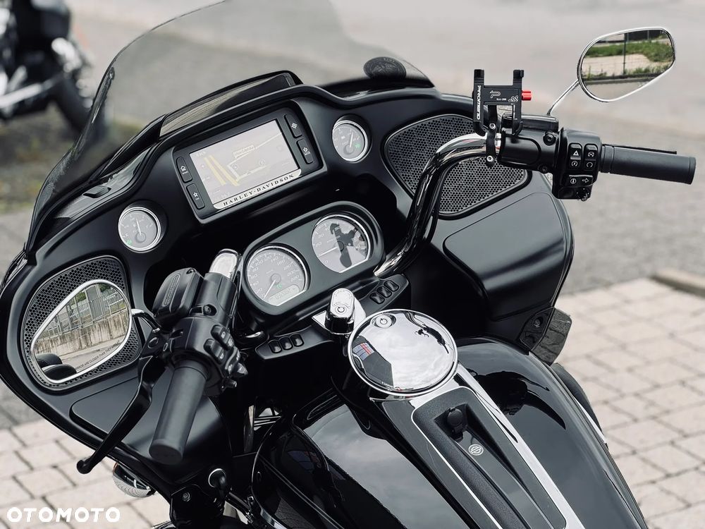 Harley-Davidson Touring Road Glide - 13