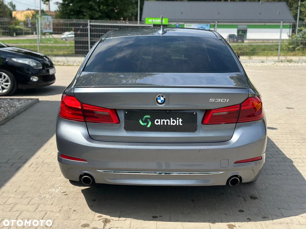 BMW Seria 5 530i - 7