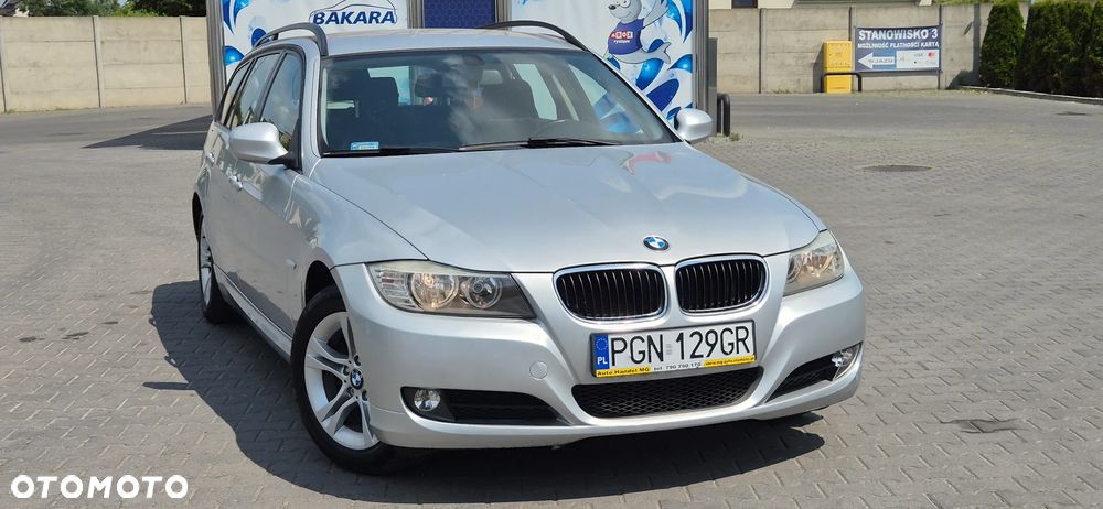 BMW Seria 3 318d DPF Touring Edition Lifestyle