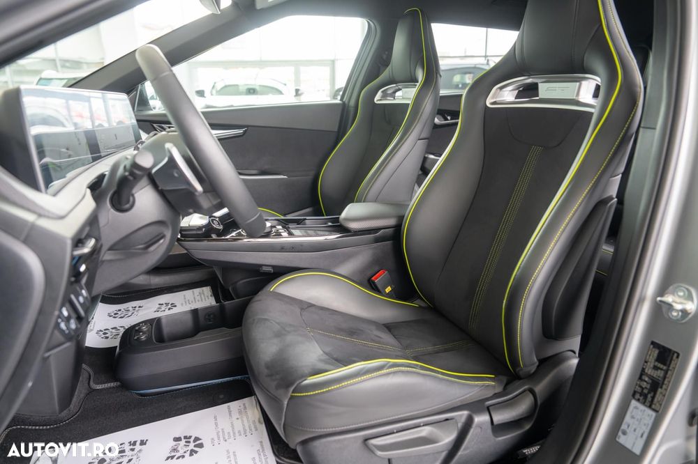 Kia EV6 77 kWh AWD GT - 23