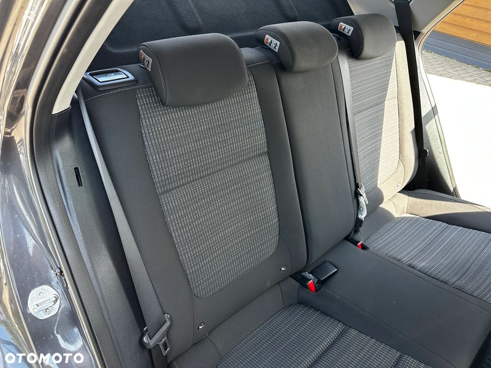 Kia Stonic - 24