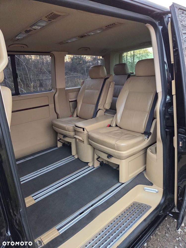 Volkswagen Multivan - 7