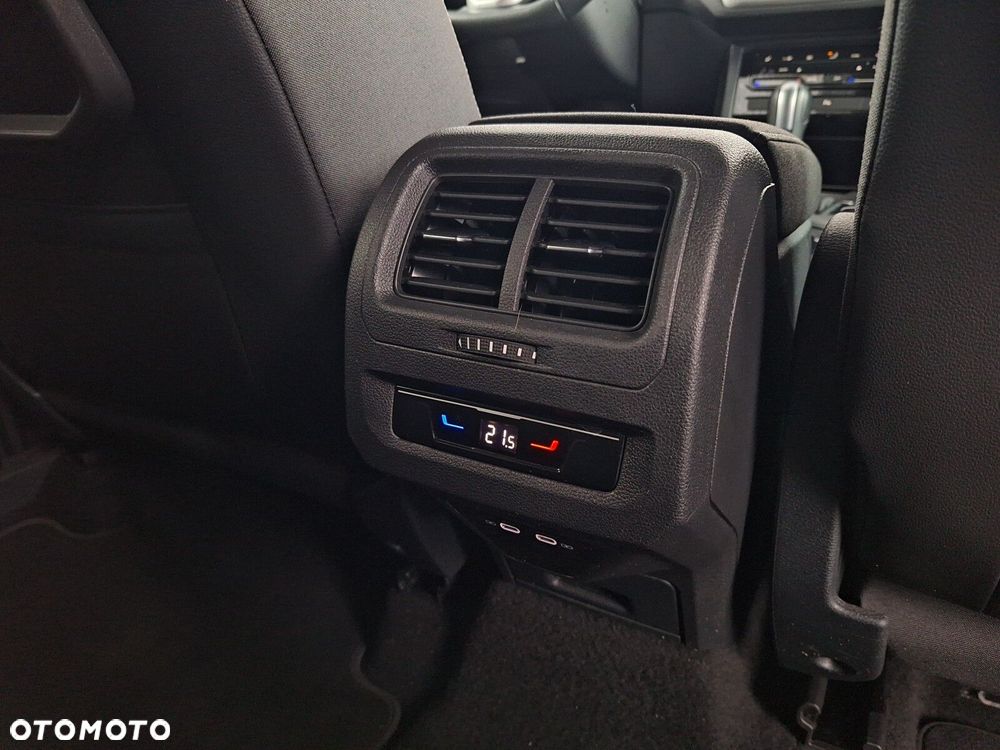 Volkswagen Touran 1.5 TSI EVO Comfortline DSG - 25