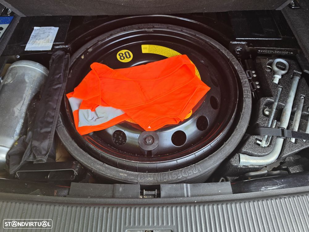 VW Touareg 3.0 TDI V6 - 29