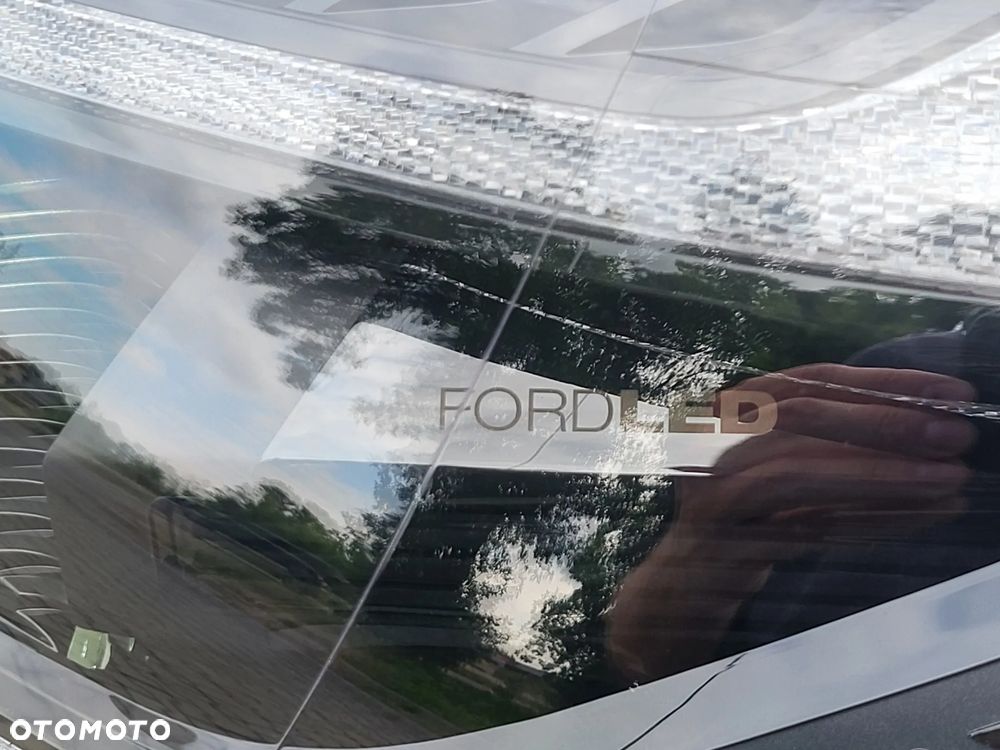 Ford Tranzit Custom - 20