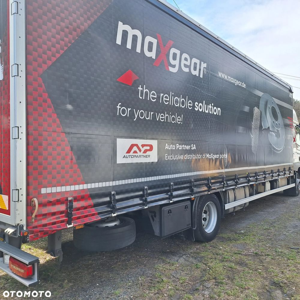 DAF CF 320 - 4