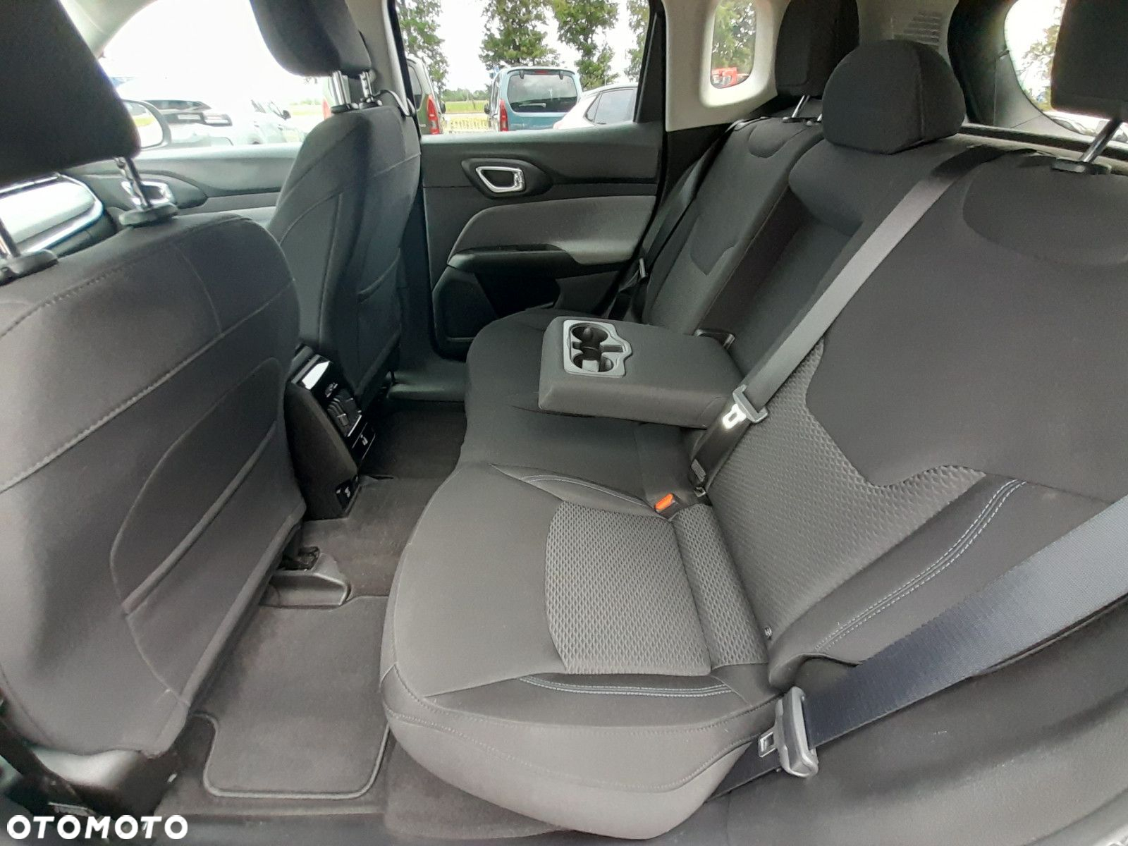 Jeep Compass - 16