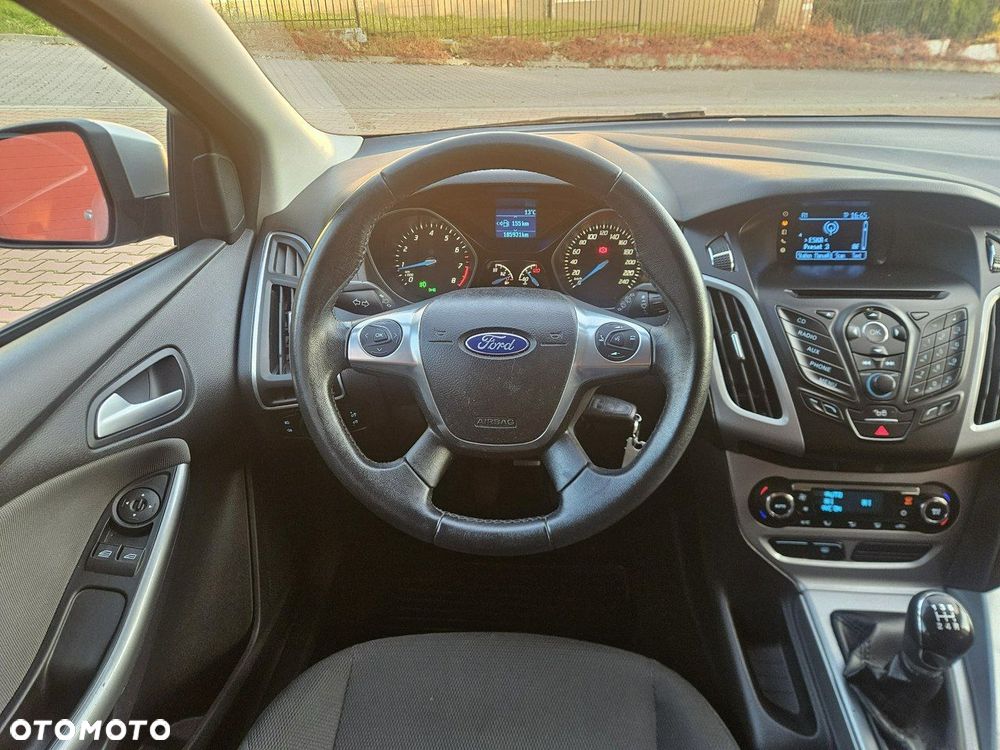 Ford Focus 1.6 Edition - 24