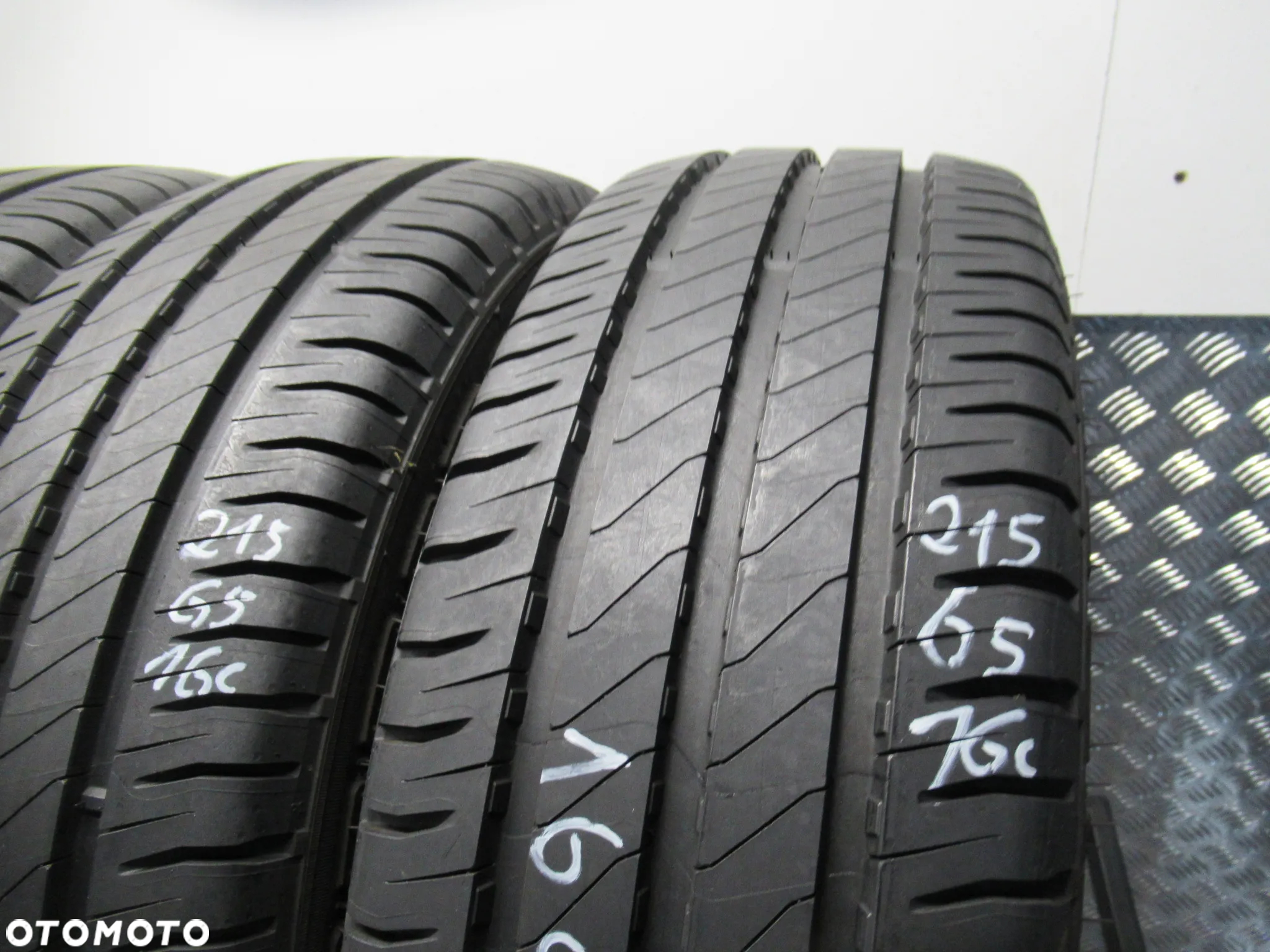 DEMO 4x Michelin Agilis 3 215/65/16c nr.16c24 23rok - 2