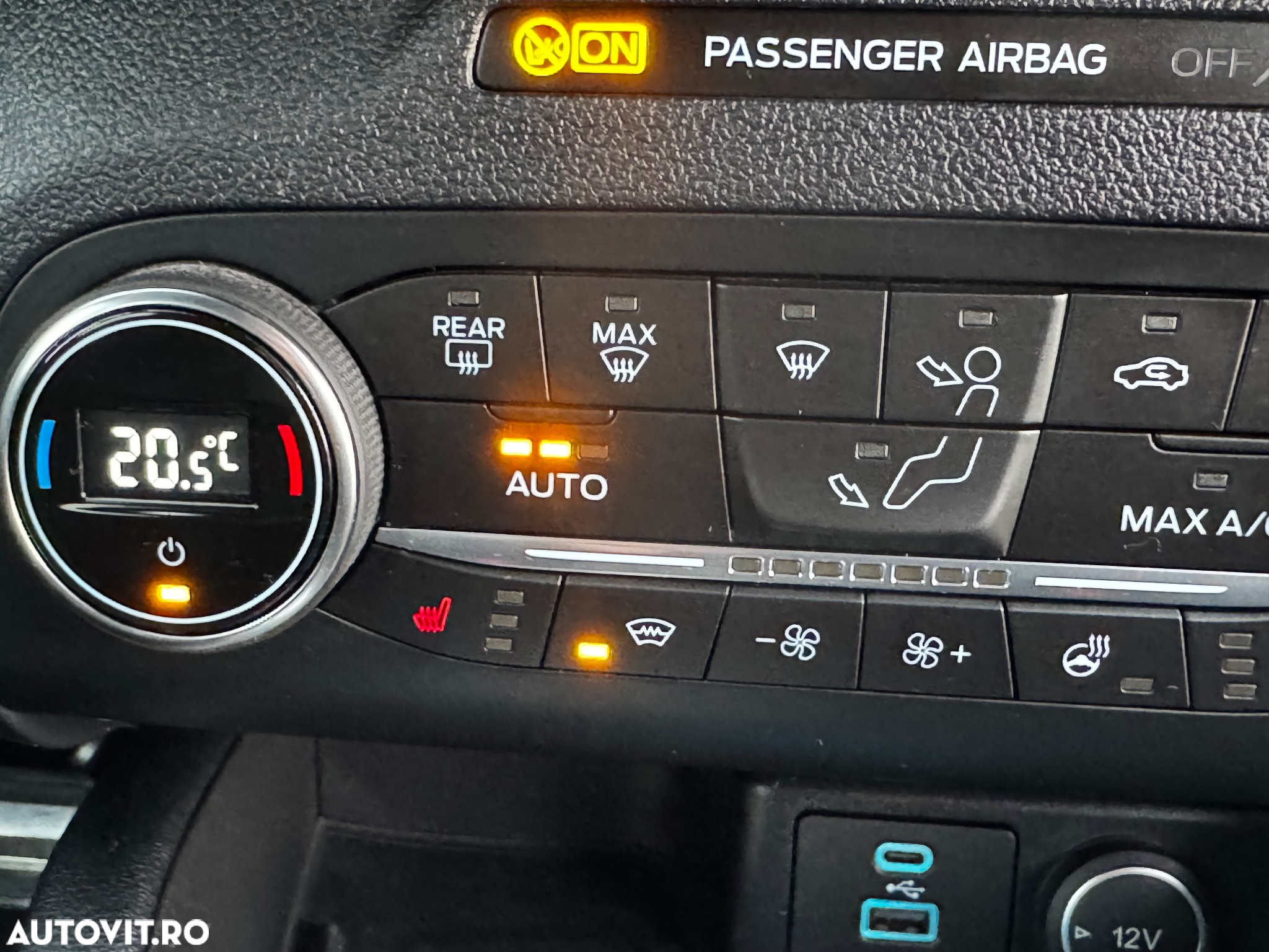 Ford Kuga 2.5 Duratec PHEV ST-LINE X - 16
