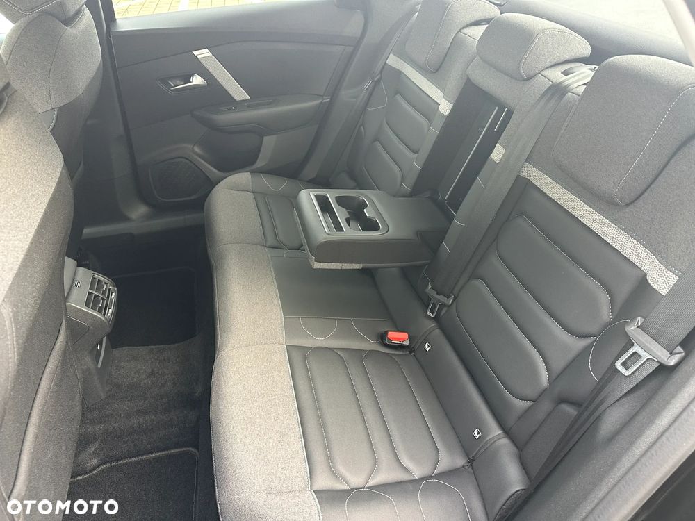 Citroën C4X 1.2 mHEV Max eDCT6 - 10