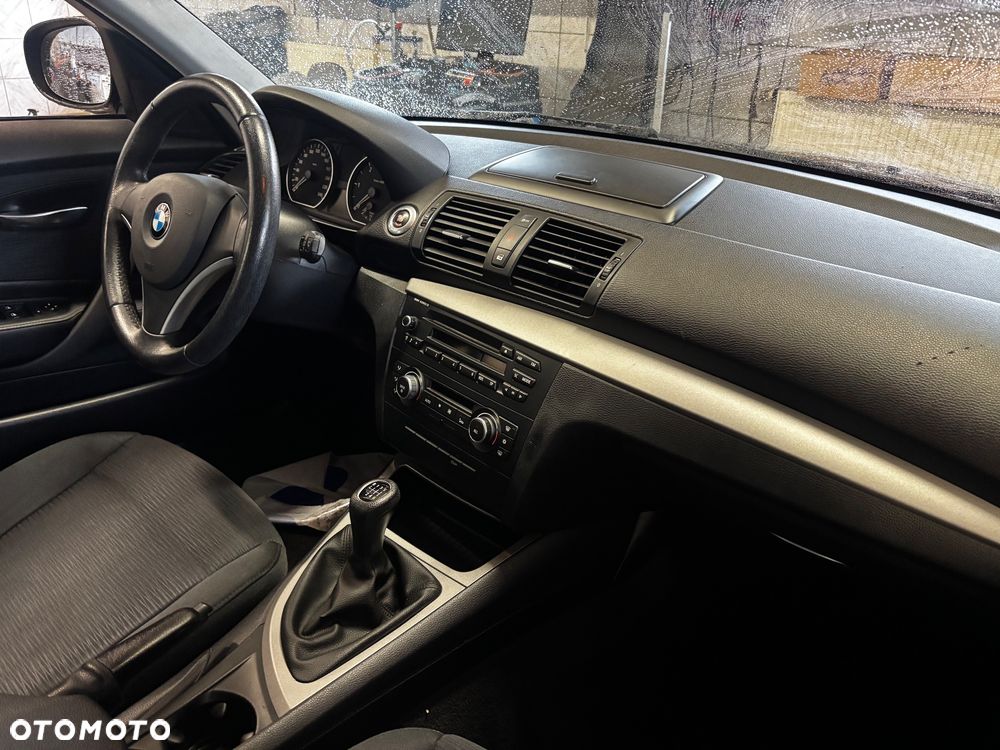 BMW Seria 1 116d - 6