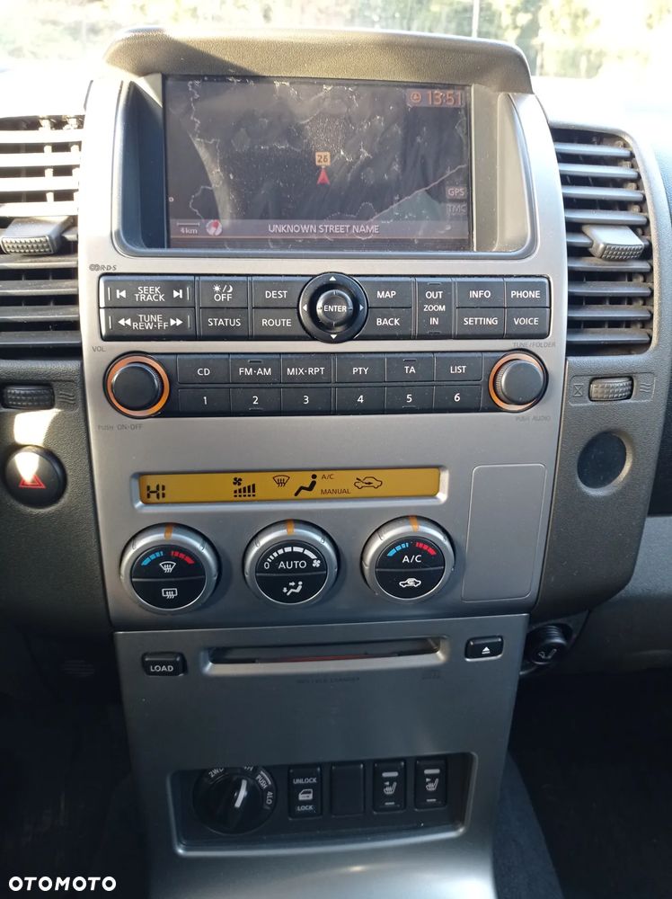 Nissan Navara Autm Premium - 3