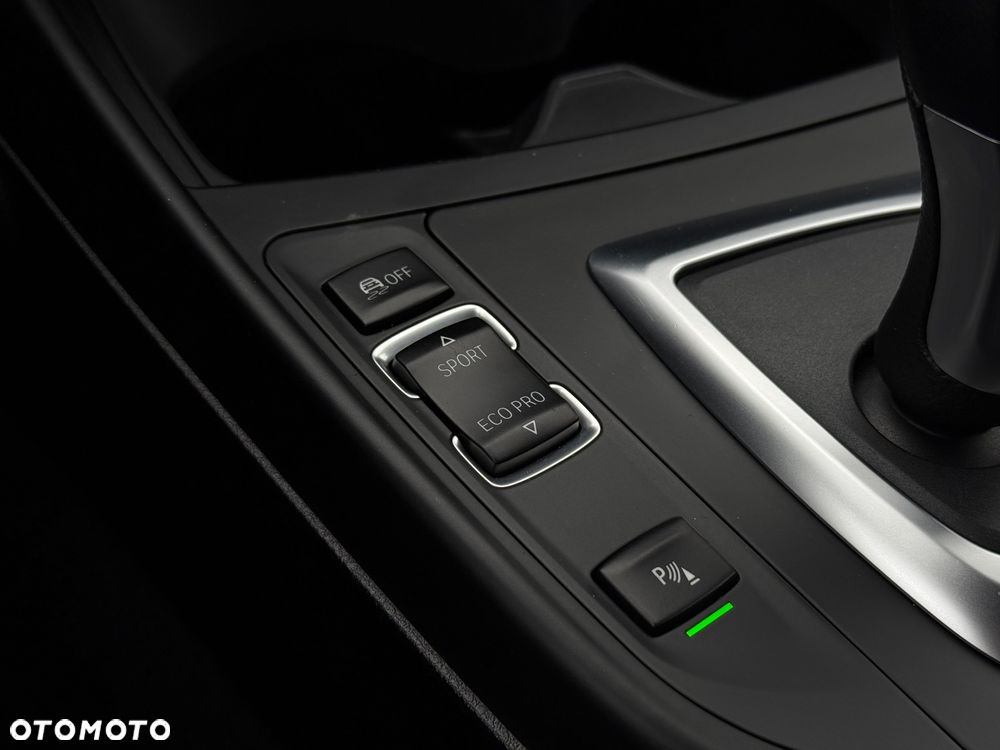 BMW Seria 1 118d M Sport - 23