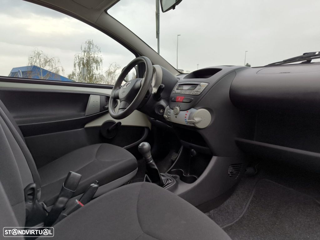 Toyota Aygo 1.0 X-Cite - 10