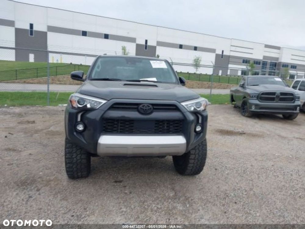 Toyota 4-Runner - 7