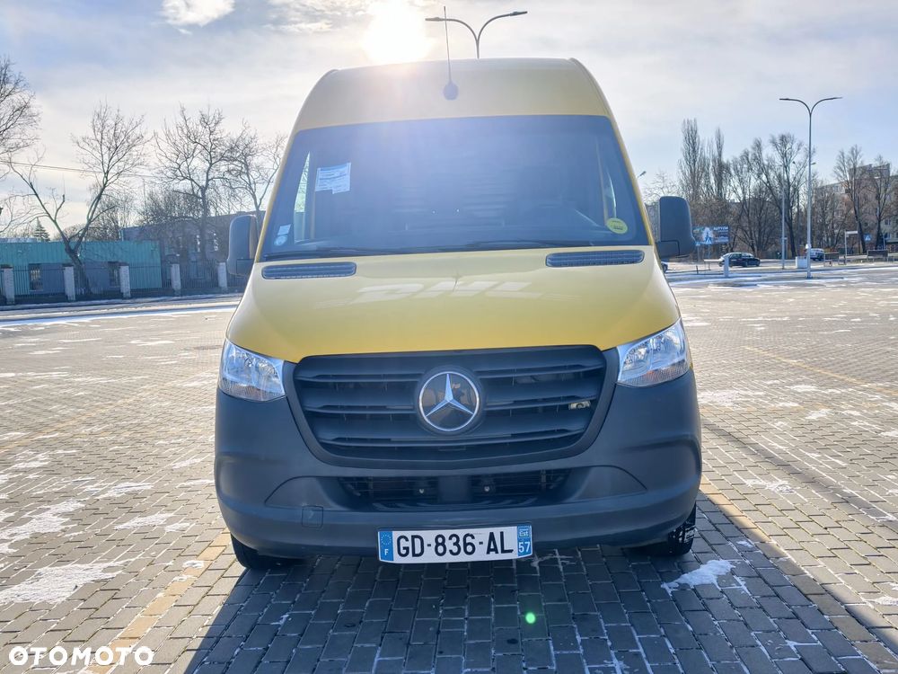 Mercedes-Benz Sprinter - 16