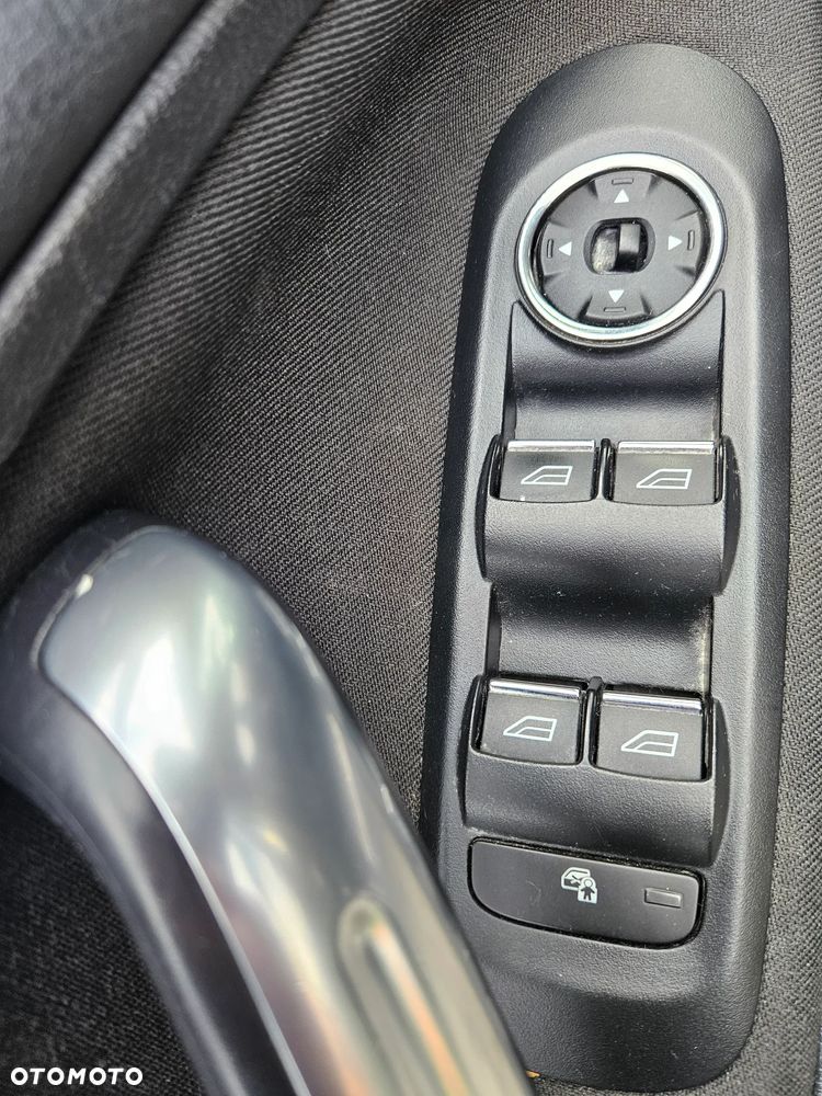 Ford S-Max 2.0 TDCi DPF Titanium X - 12