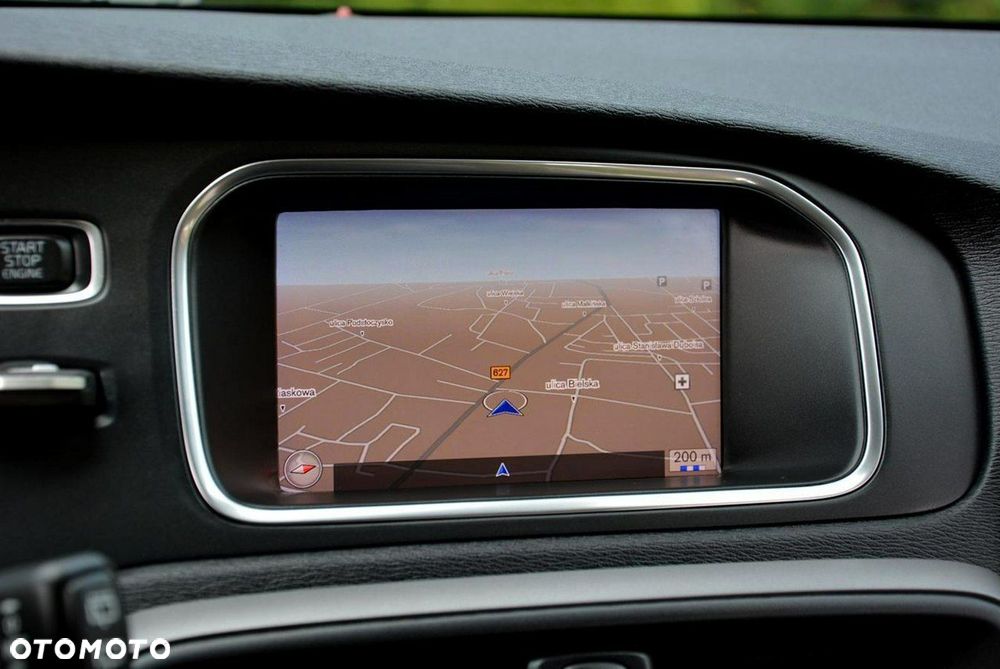 Volvo V40 D2 Drive-E Momentum - 28