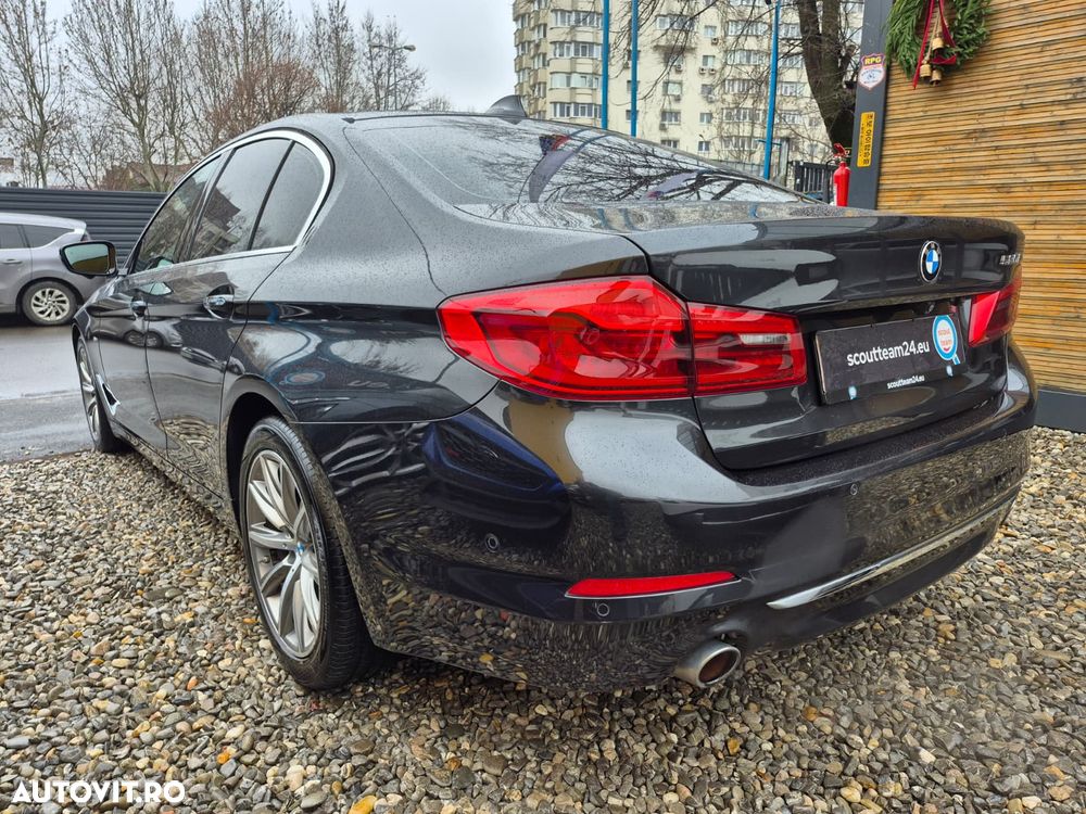 BMW Seria 5 520i Aut. Luxury Line - 4