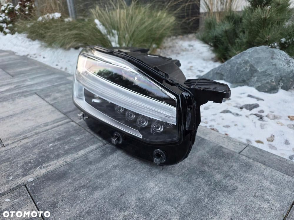VOLVO XC90 II 2 LIFT Lampa prawa Full Led Active Beam 31655159 2019-2024 - 3