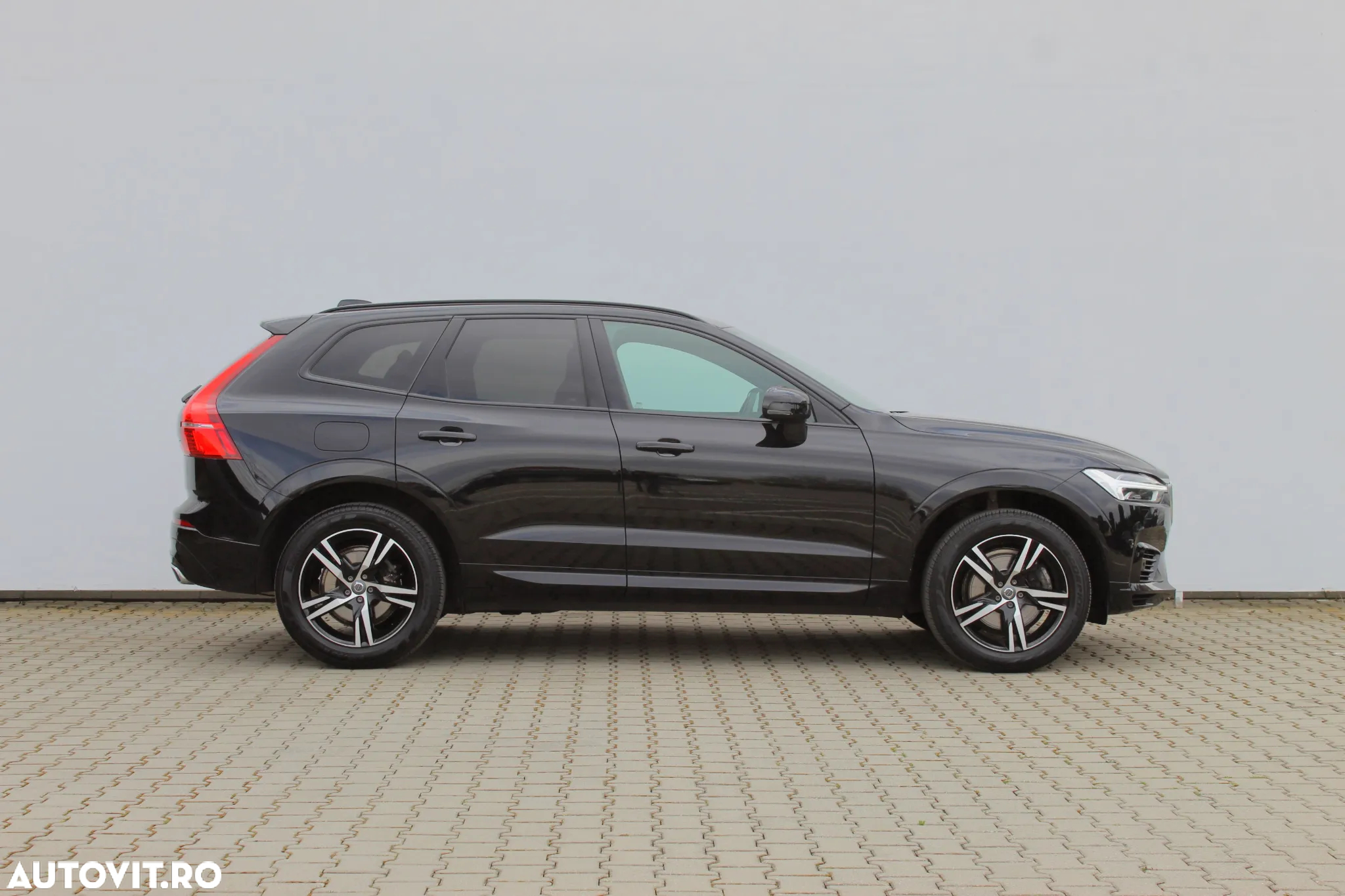 Volvo XC 60 T8 Twin Engine AWD Geartronic RDesign - 6