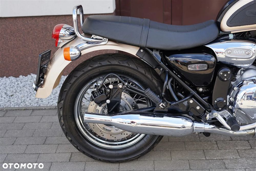 Triumph Thunderbird - 4