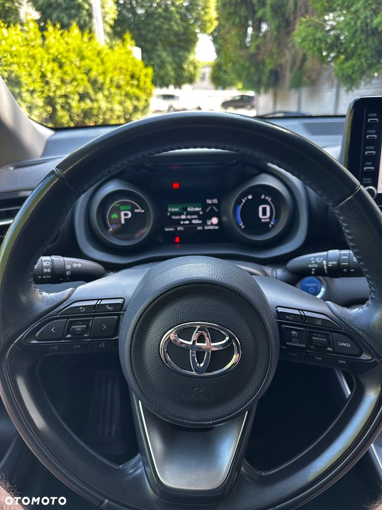 Toyota Yaris - 12