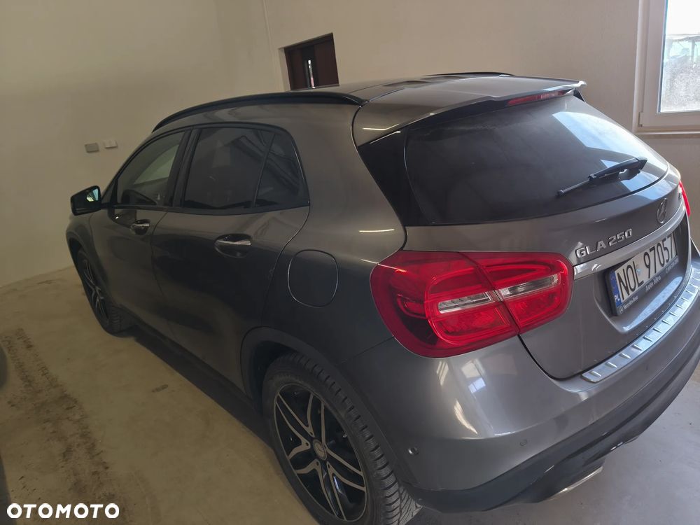 Mercedes-Benz GLA 250 4-Matic - 5