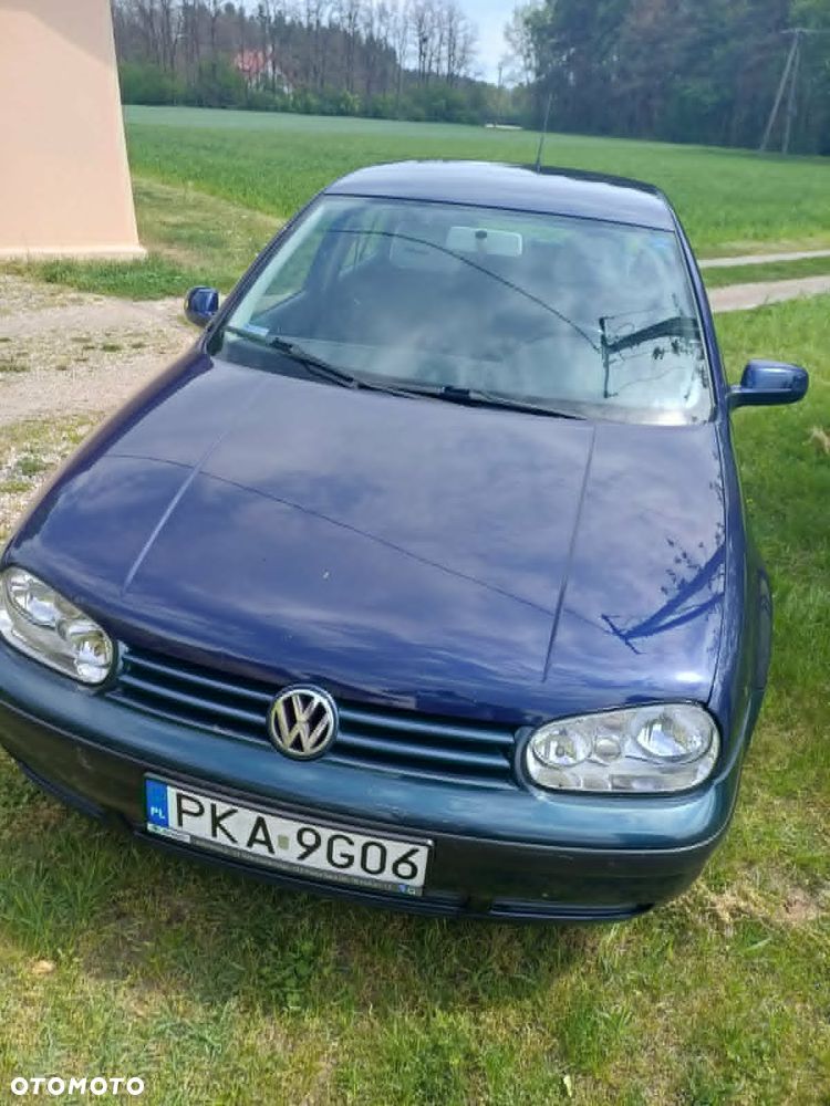 Volkswagen Golf 1.6 Basis - 1