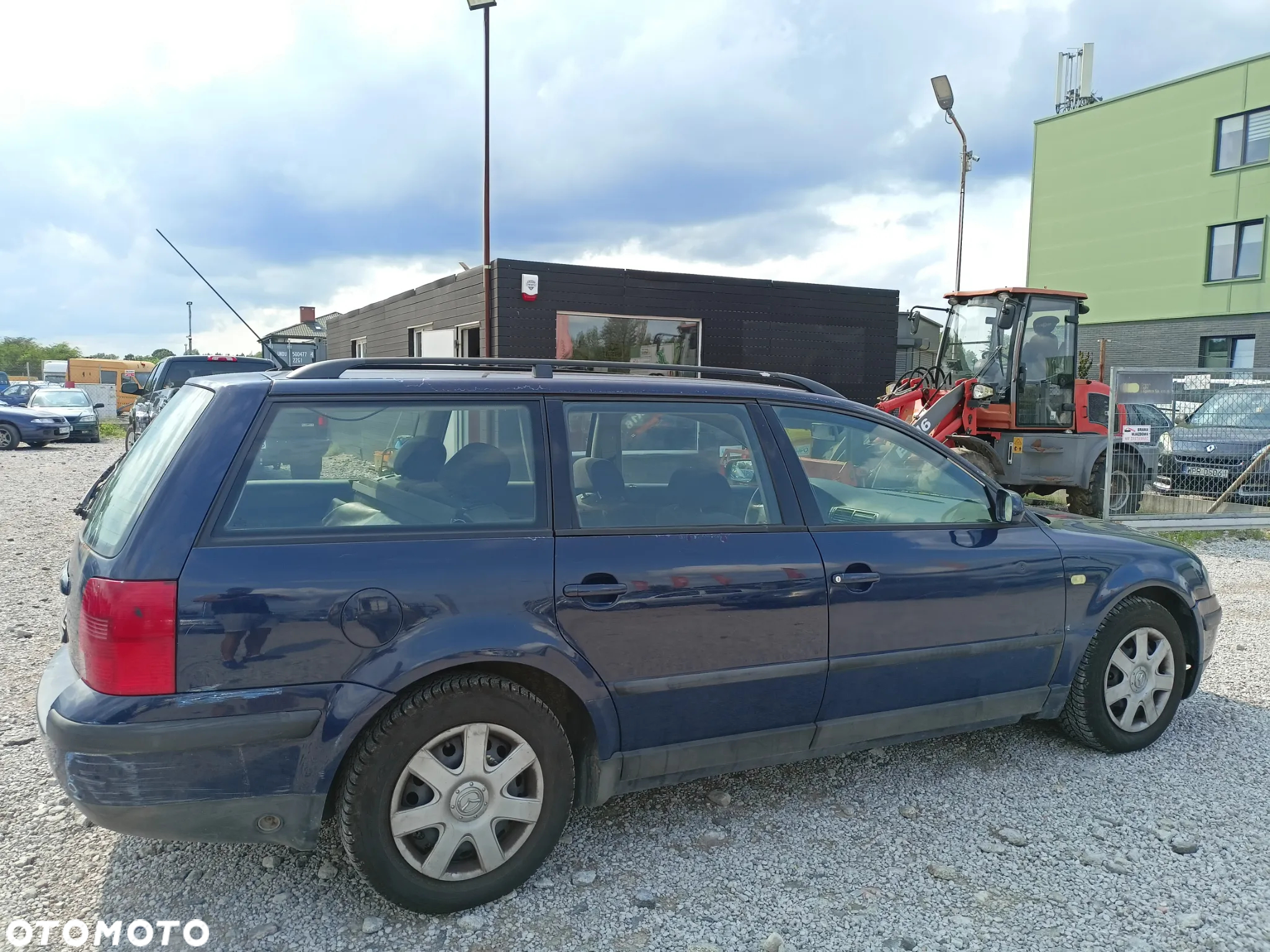 Volkswagen Passat 1.6 - 4