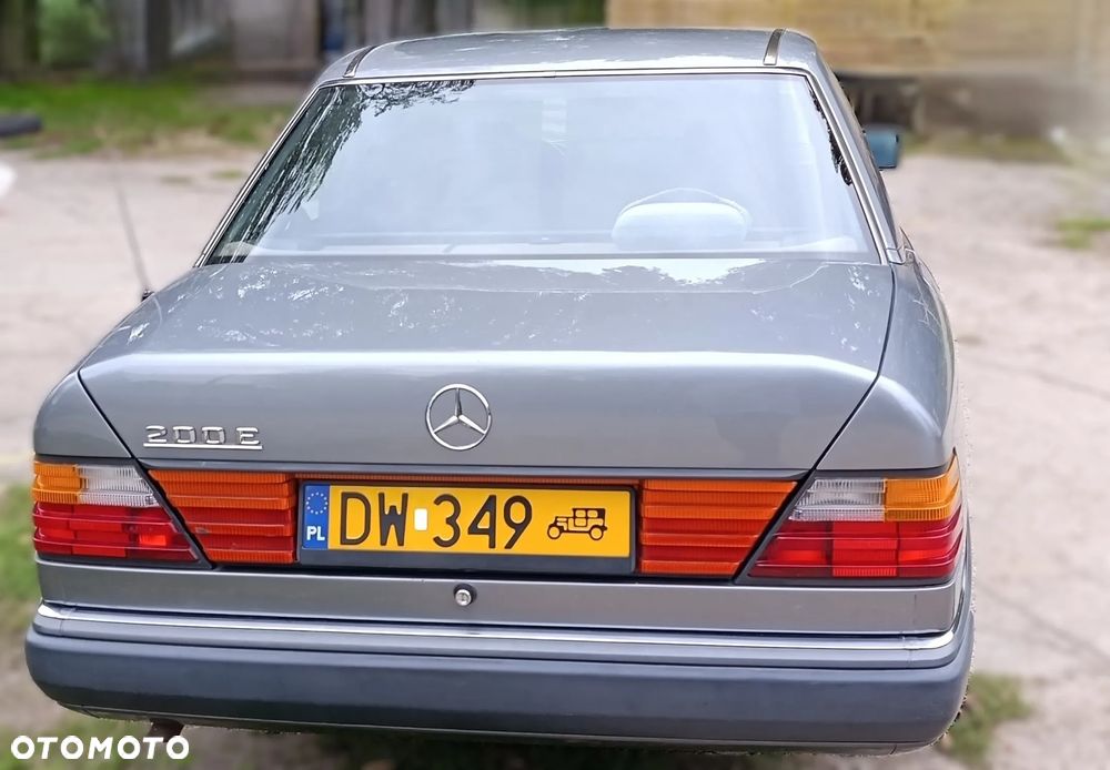 Mercedes-Benz Klasa E - 9