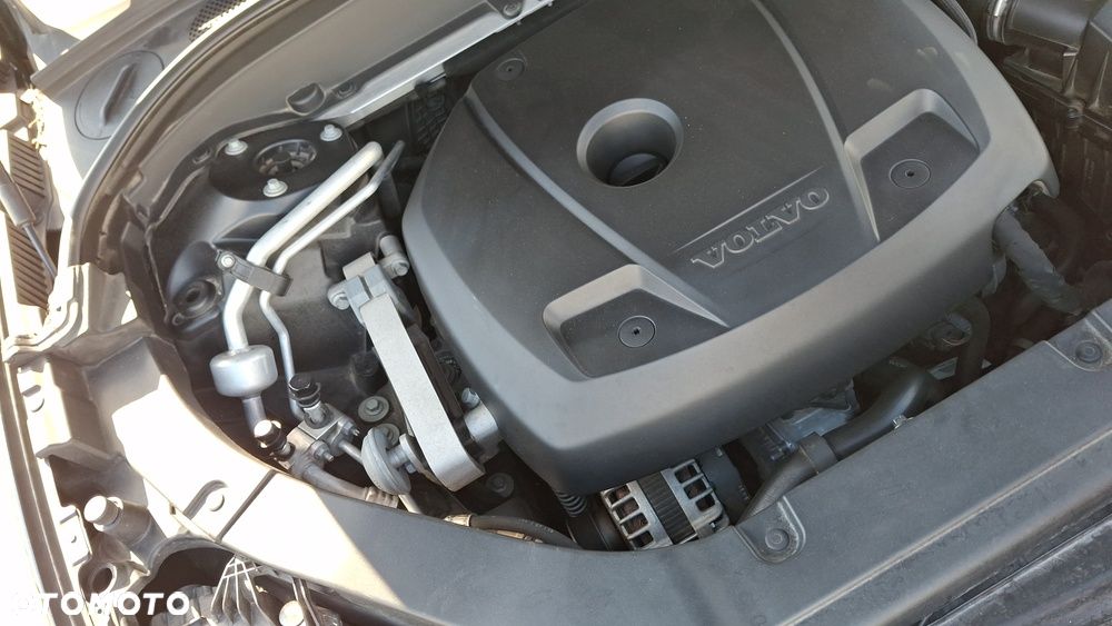 Volvo XC 60 - 35
