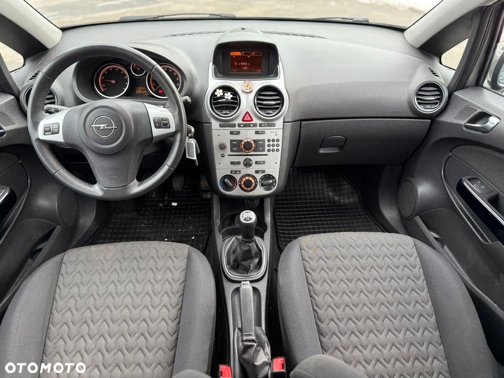 Opel Corsa 1.2 16V Edition / Active - 11