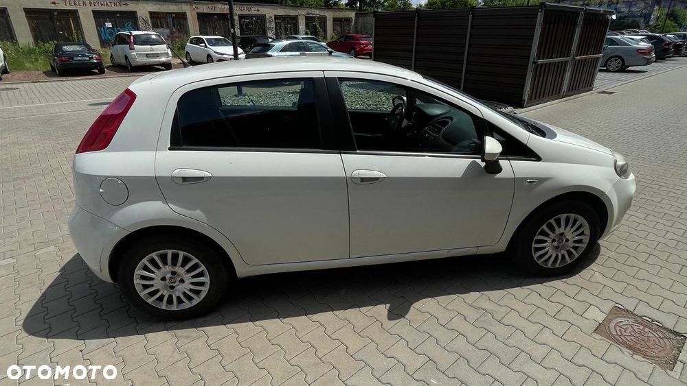 Fiat Punto 1.4 Easy S&S - 3