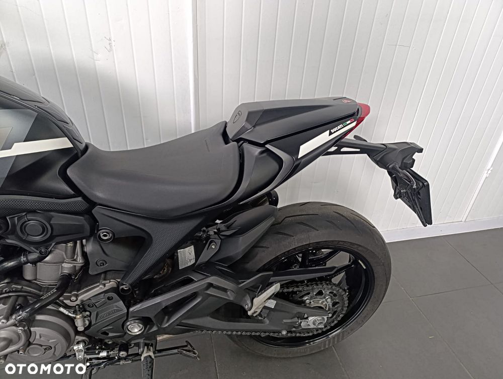 Ducati Monster - 11