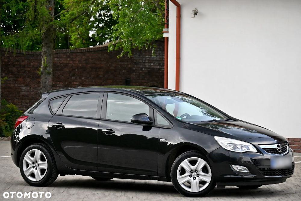 Opel Astra 1.4 T Enjoy - 10