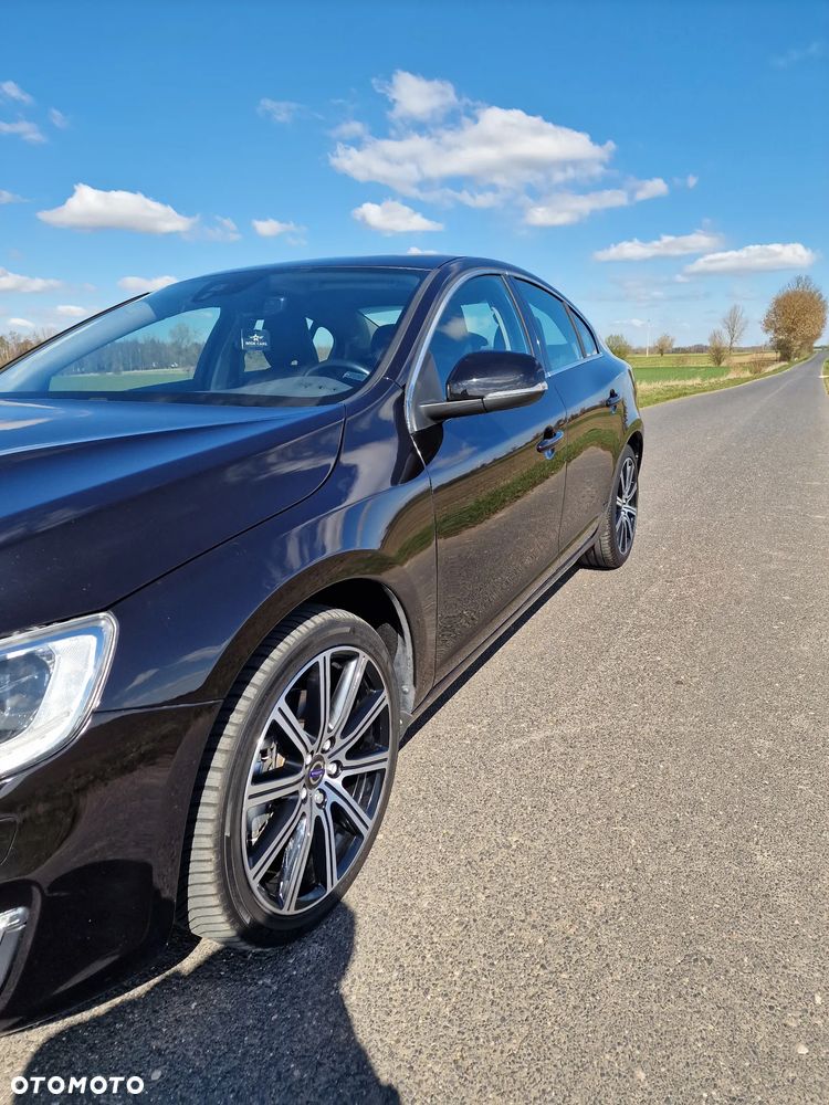 Volvo S60 D4 Geartronic Momentum - 4