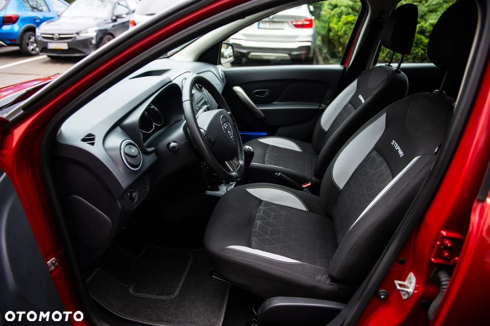 Dacia Sandero TCe 90 Celebration - 16