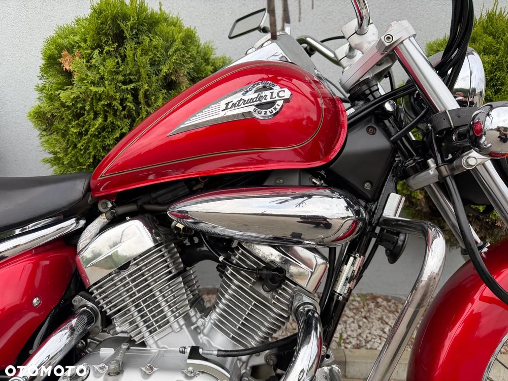 Suzuki Intruder - 15